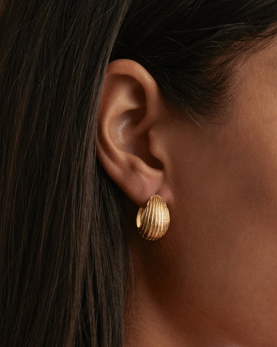 By Charlotte Ocean Whisper Hoops, Gold